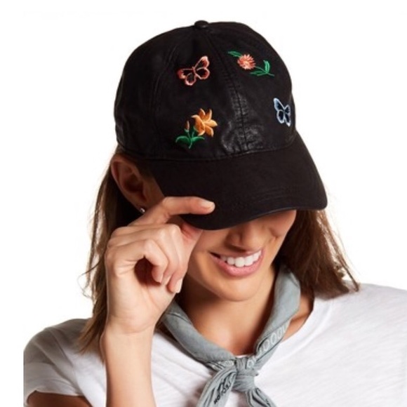 Nordstrom Accessories - 5/$25 SALE Black Faux Suede Baseball Cap Dad Hat